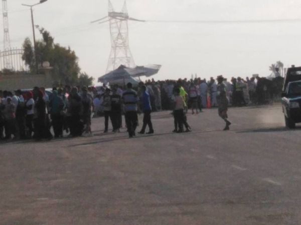 من محيط الملعب
