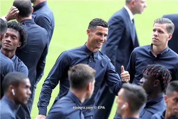 ?i=epa%2fsoccer%2f2018-09%2f2018-09-18%2f2018-09-18-07030626_epa