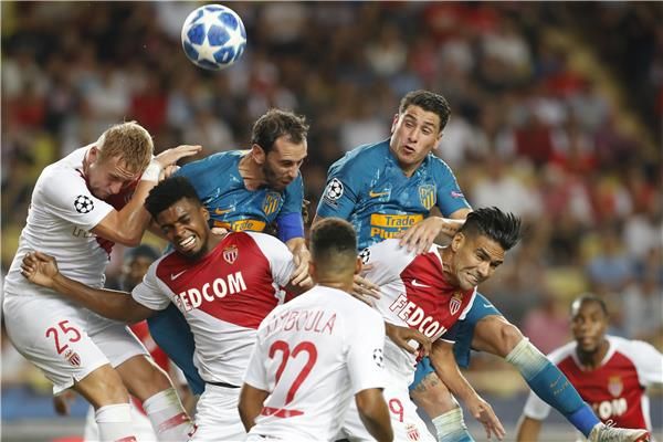 جانب من مباراة أتلتيكو وموناكو