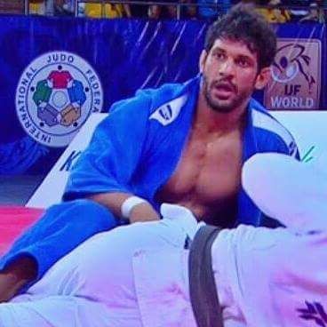 حاتم عبد الآخر