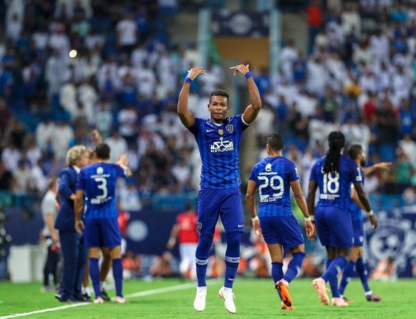 لاعبو الهلال 
