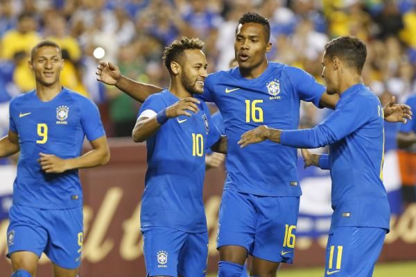 لاعبو منتخب البرازيل