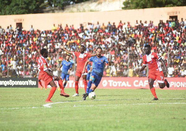 من مباراة الذهاب بين الأهلي وحوريا