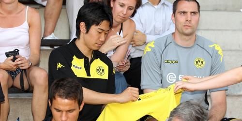 شينجي كاغاوا ألتقى بالجماهير الالمانية بعد إنتقاله الرسمي لدورتموند