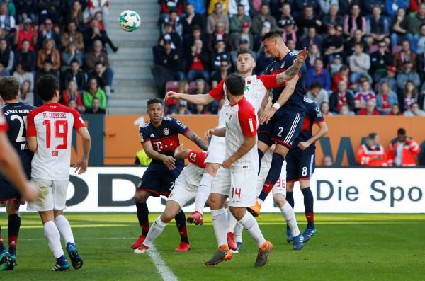 من لقاء سابق بين بايرن وأوجسبورج