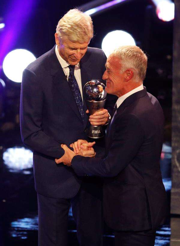 ديشامب أفضل مدرب