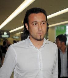 توليو تاناكا عند وصوله لليابان قادماً من البرازيل