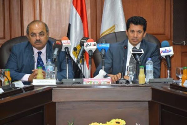  وزير الرياضة مع رئيس اللجنة الأولمبية