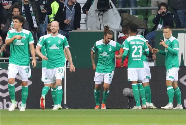 فرحة لاعبي فيردر بريمن