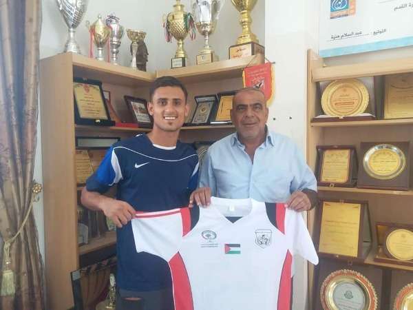 من تقديم اللاعب