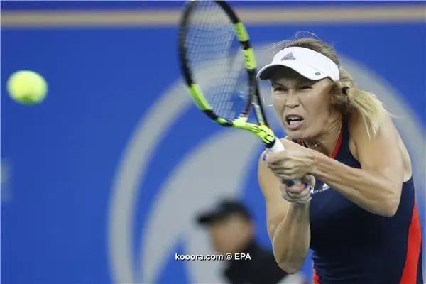 ?i=epa%2ftennis%2f2018-09%2f2018-09-26-07048152_epa