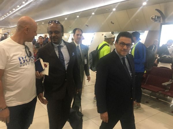  السفير طارق القوني مع مسؤولي الزمالك
