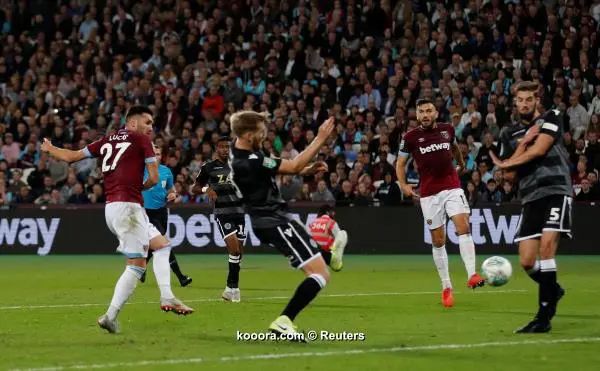 ?i=reuters%2f2018-09-26%2f2018-09-26t192851z_947803205_rc17f53dfae0_rtrmadp_3_soccer-england-whu-mct_reuters