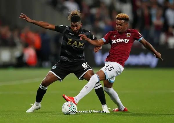 ?i=reuters%2f2018-09-26%2f2018-09-26t194043z_1775106053_rc1d267bebf0_rtrmadp_3_soccer-england-whu-mct_reuters