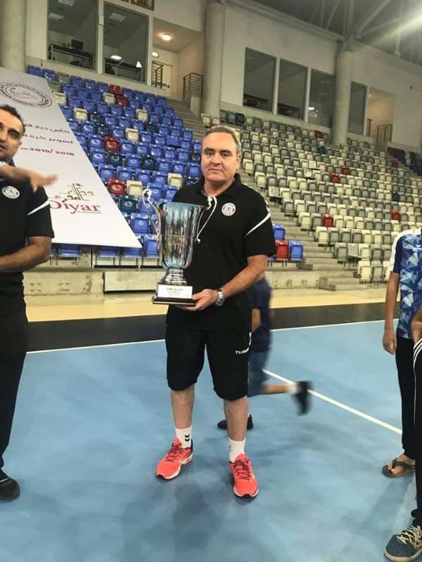 الزوابي مع كأس السوبر البحريني