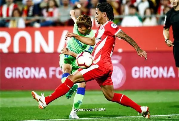 ?i=epa%2fsoccer%2f2018-09%2f2018-09-27%2f2018-09-27-07052741_epa