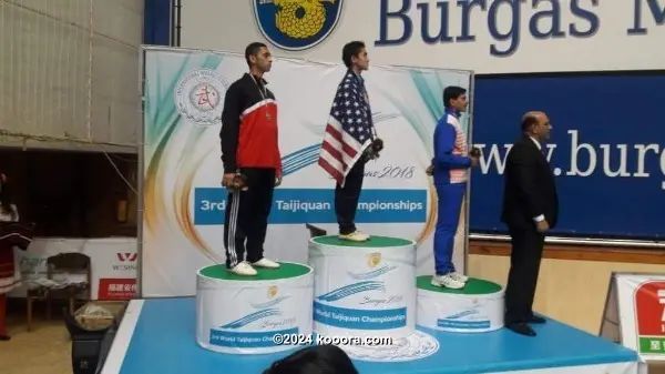 ?i=corr%2f72%2fkoo_72704