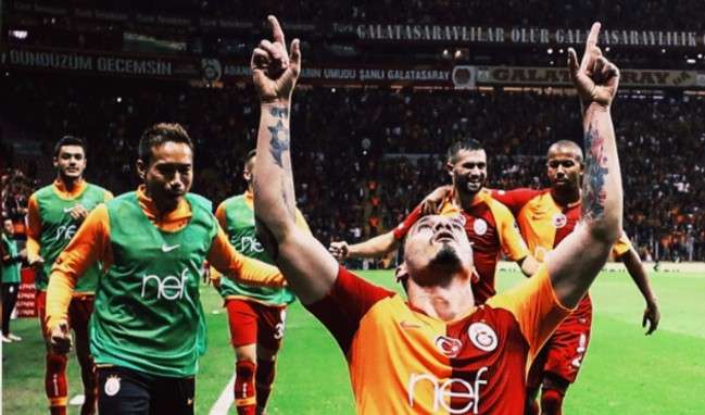 لاعبو جالطة سراي