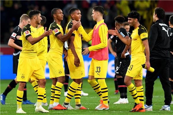 لاعبو بوروسيا دورتموند