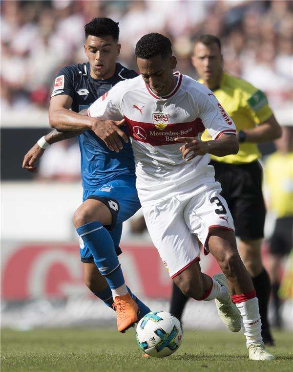  دينيس أووغو