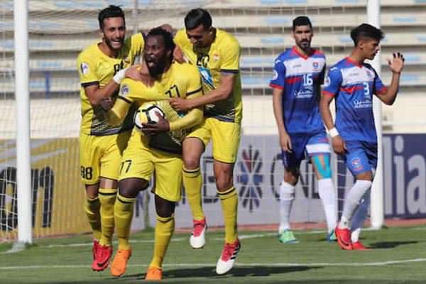 لاعبو العهد 