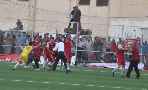 لاعبو خدمات خانيونس 