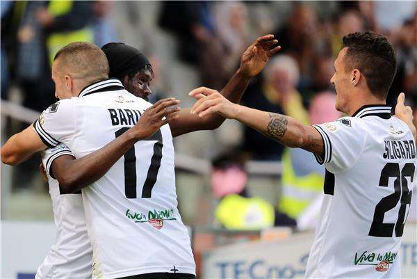 فرحة لاعبي بارما 