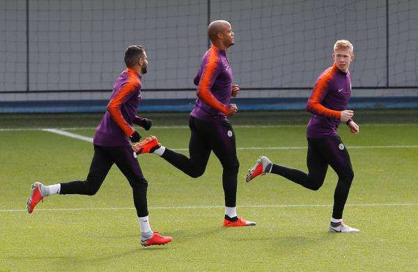 لاعبو مانشستر سيتي