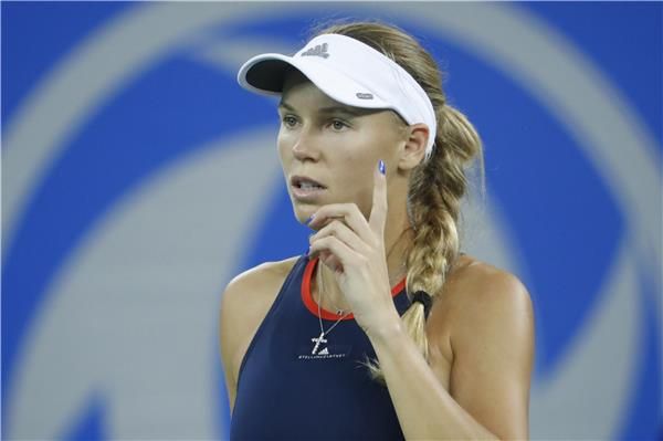 كارولين فوزنياكي