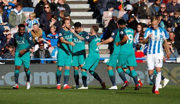 لاعبو توتنهام