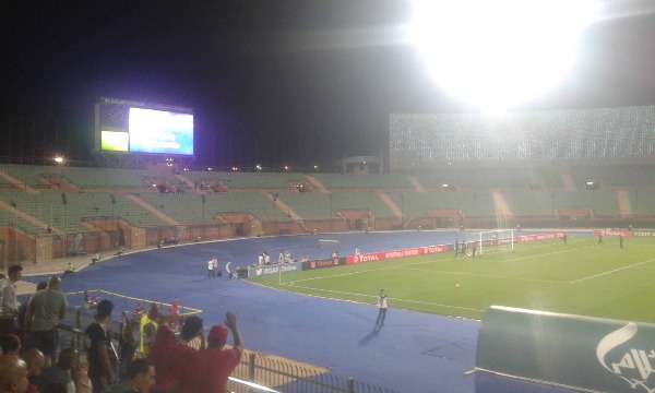 المدرجات الخاوية في ملعب السلام