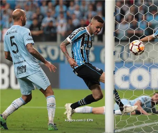 ?i=epa%2fsoccer%2f2018-10%2f2018-10-03%2f2018-10-03-07065288_epa