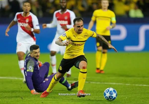 ?i=reuters%2f2018-10-03%2f2018-10-03t203541z_1747611230_rc1b40da1a00_rtrmadp_3_soccer-champions-dor-amo_reuters