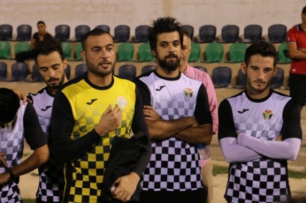 شفيع خلال حديثه للاعبي منتخب الشباب