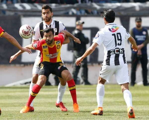 لقاء سابق بين الترجي والصفاقسي