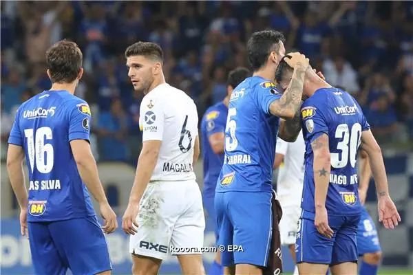 ?i=epa%2fsoccer%2f2018-10%2f2018-10-05%2f2018-10-05-07070616_epa