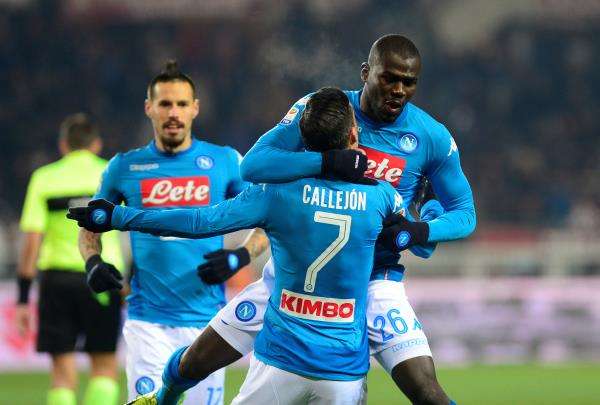 لاعبو نابولي 