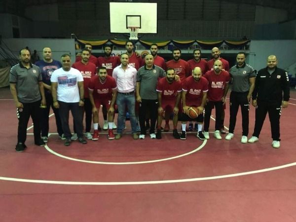 لاعبو الأهلي 