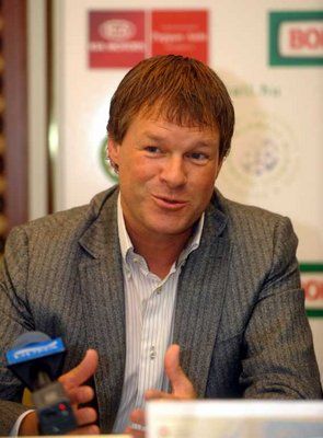 المدرب السابق إرفين  كومان 