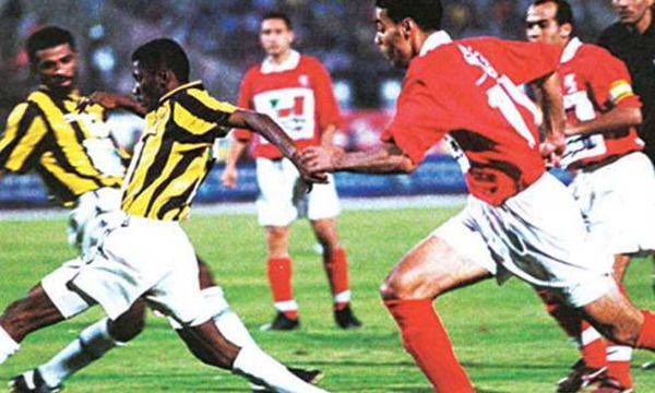 من مباراة الأهلي المصري واتحاد جدة عام 2001