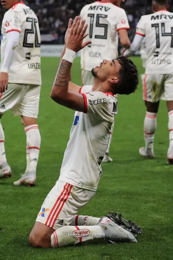 ?i=reuters%2f2018-10-06%2f2018-10-06t014747z_863325892_rc1c7e1aef70_rtrmadp_3_soccer-brazil-cth-fla_reuters