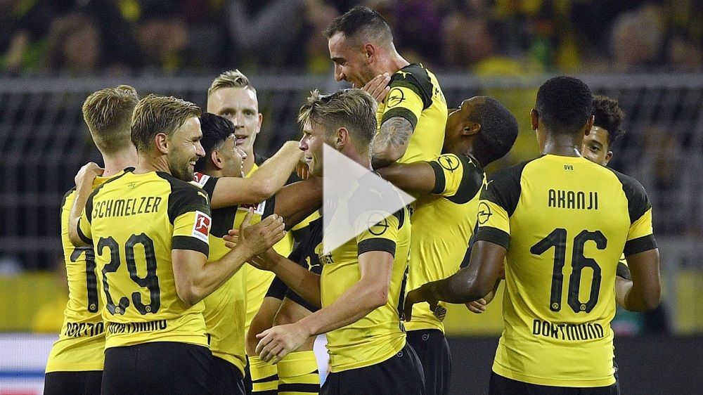 ألكاسير مع لاعبي دورتموند