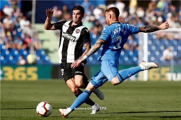 ?i=epa%2fsoccer%2f2018-10%2f2018-10-06%2f2018-10-06-07074217_epa