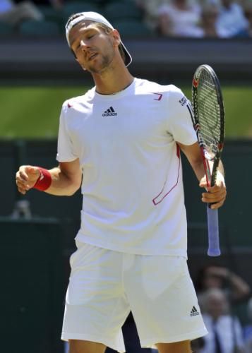 2010-06-28t124630z_01_wim41_rtridsp_3_tennis-wimbledon_reuters