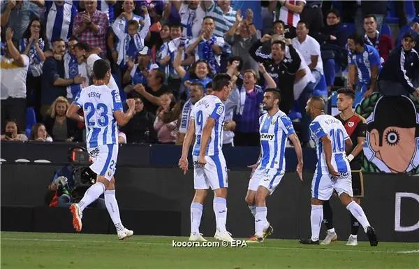 ?i=epa%2fsoccer%2f2018-10%2f2018-10-06%2f2018-10-06-07074868_epa