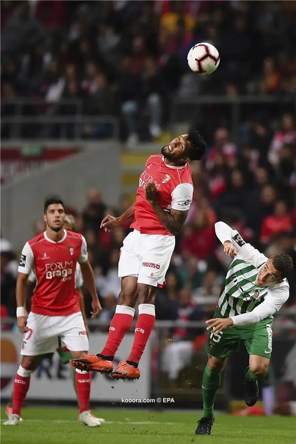 ?i=epa%2fsoccer%2f2018-10%2f2018-10-06%2f2018-10-06-07075010_epa