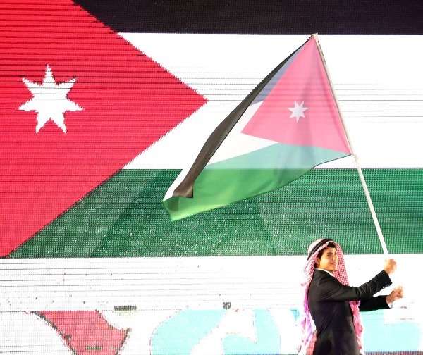 حماد خلاله رفعه العلم الأردني في الافتتاح