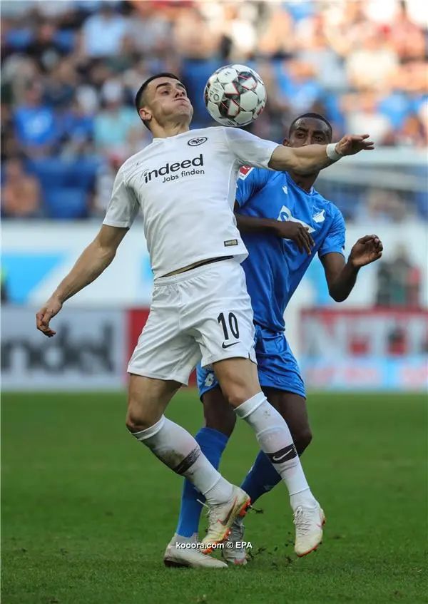 ?i=epa%2fsoccer%2f2018-10%2f2018-10-07%2f2018-10-07-07076977_epa