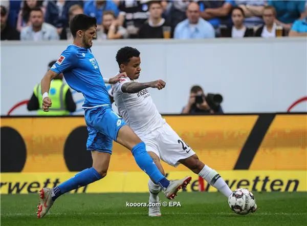 ?i=epa%2fsoccer%2f2018-10%2f2018-10-07%2f2018-10-07-07076715_epa