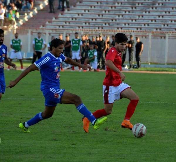 من مباراة النجم الساحلي والاتحاد المنستيري